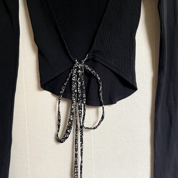 Free People Black Ribbed Mock Turtleneck Low Back Tie XS Top - Picture 4 of 5